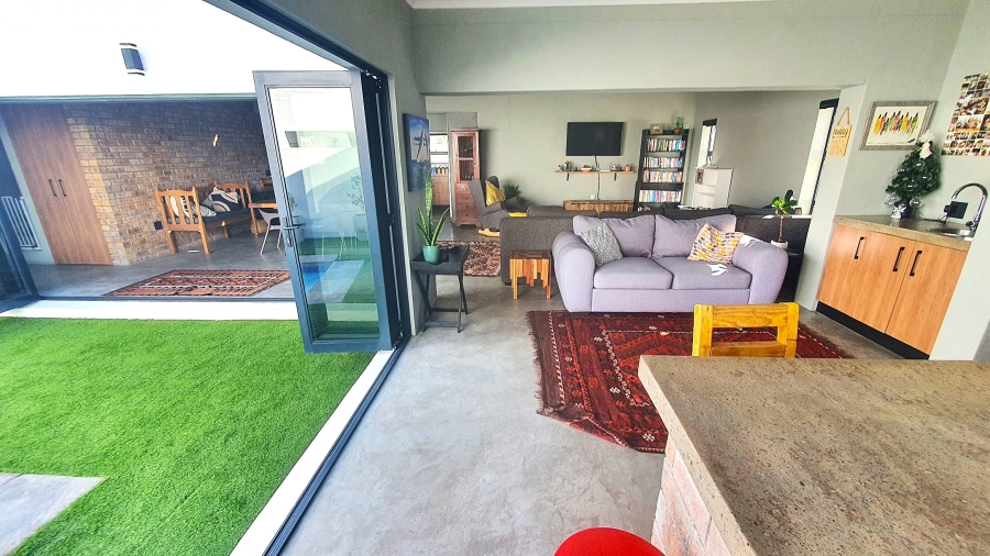 4 Bedroom Property for Sale in Shelley Point Western Cape